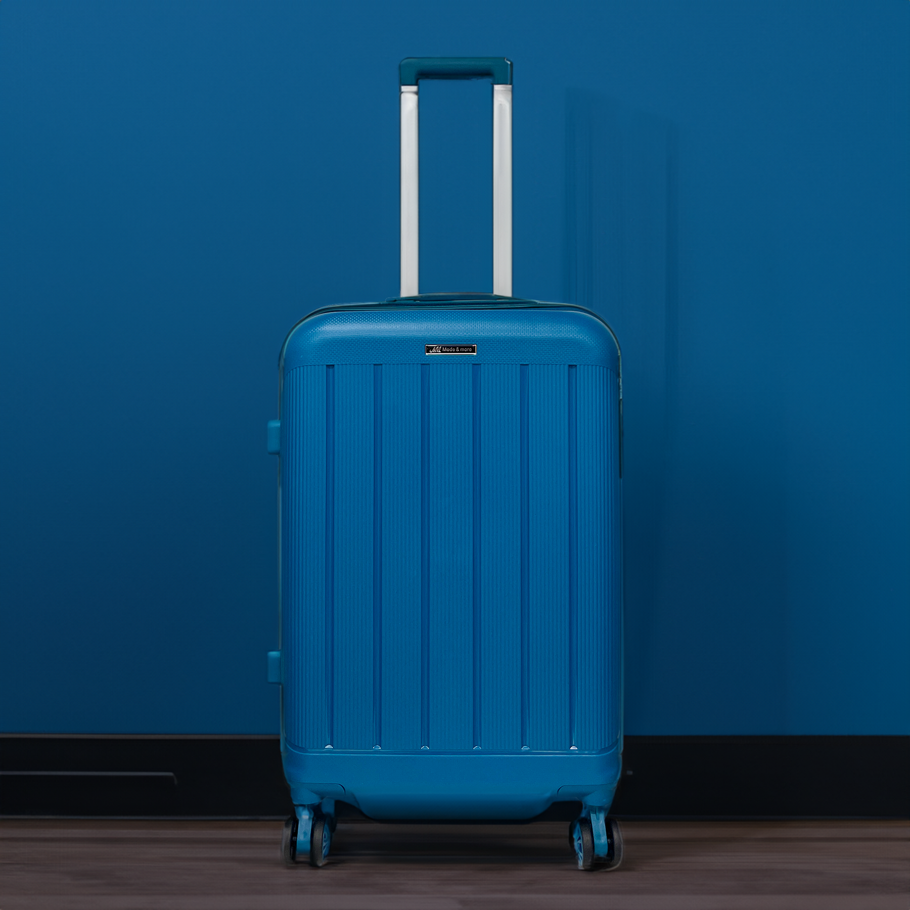 Durchschnittlicher weicher Polypropylenkoffer 65x43x27cm mit TSA -Vorhängeschloss