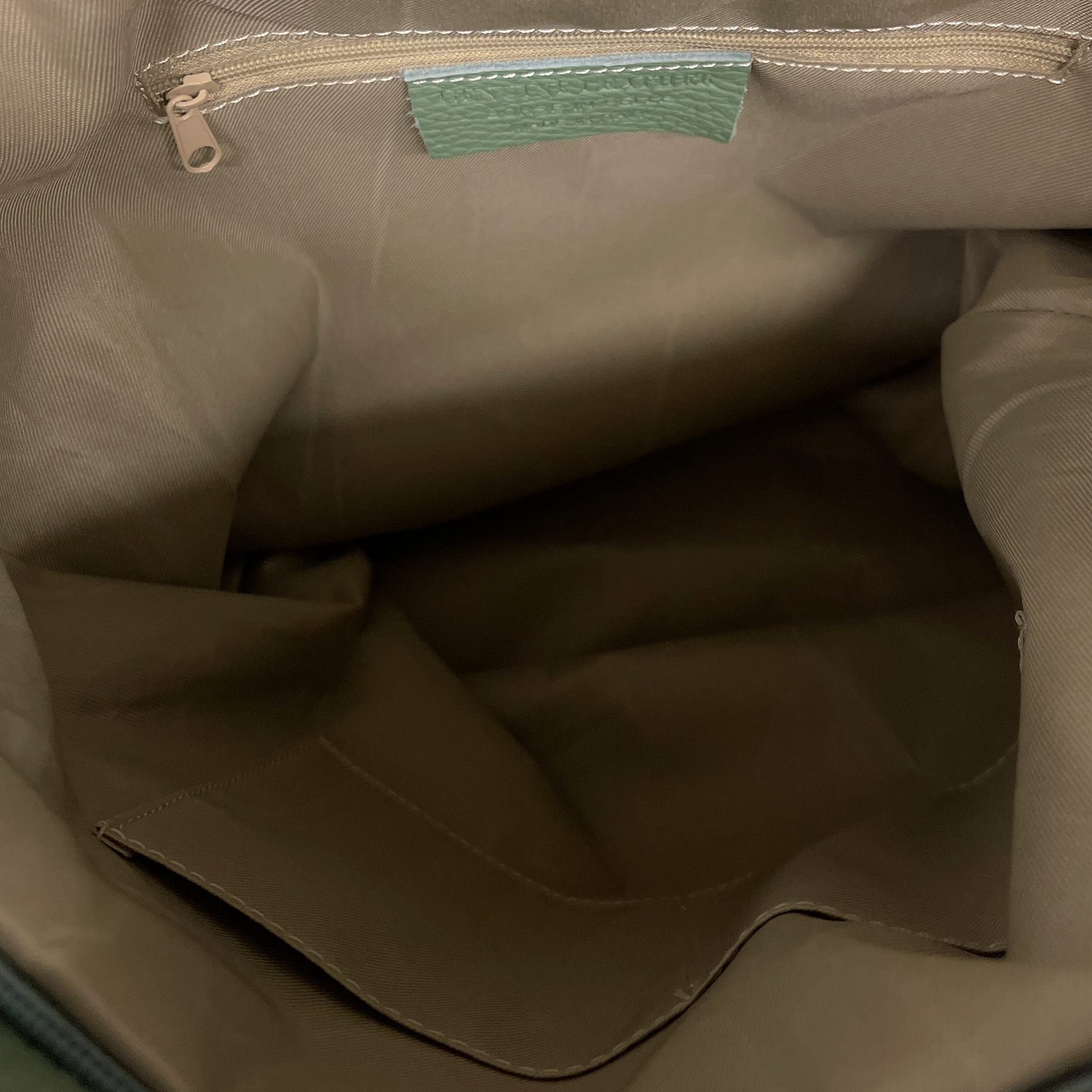 Convertible backpack in luxury leather - versatile and premium finish