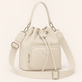 Borsa a secchiello Enrico Coveri beige  con tracolla regolabile e tasca frontale, in tessuto tecnico ed ecopelle, modello 2145 donna.


