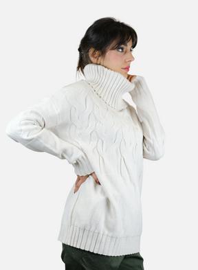 Maglione Da Donna A Collo Alto Con Decorazione Frontale